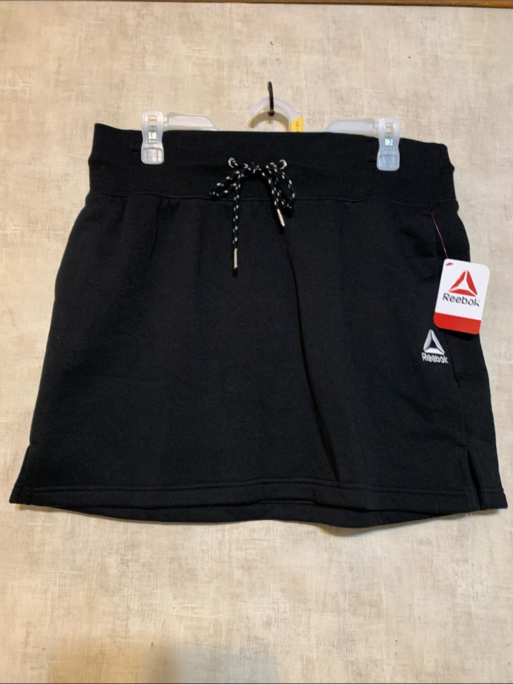 Reebok Black Athletic Mini Skirt with Drawstring size large